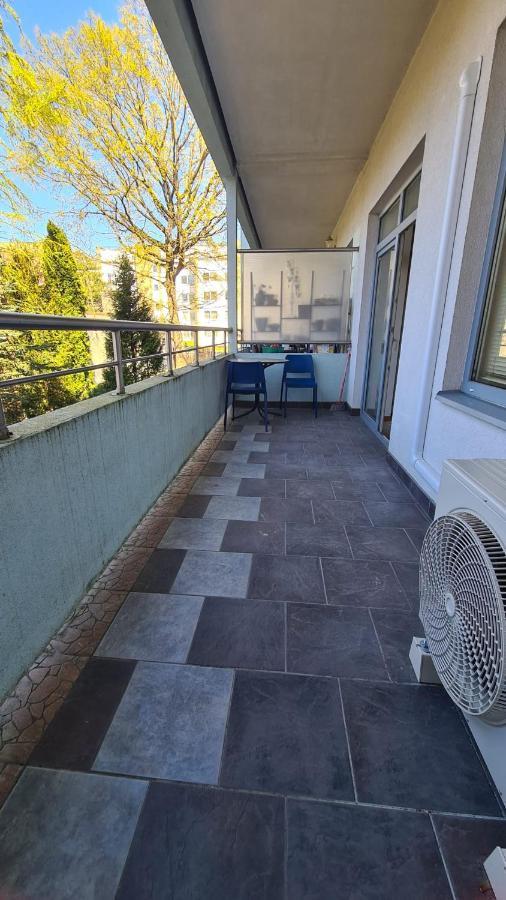 Spacious Condo 5 Min To Jurmala Beach Exterior photo